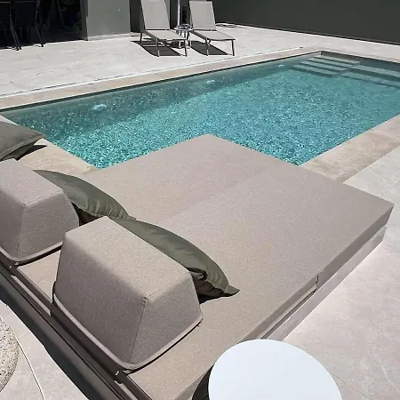 Aelia Corinth Κοκκώνι